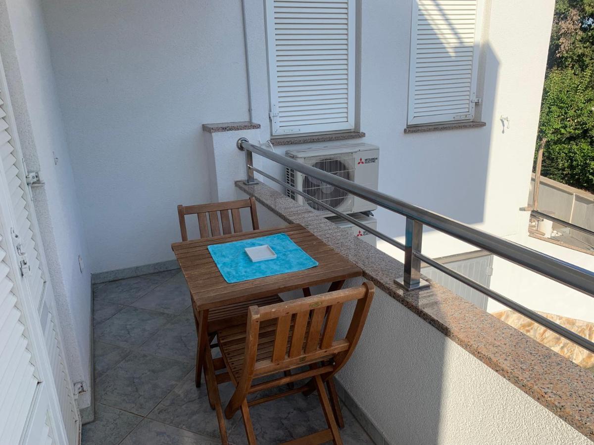 Apartmani Auer Pjescana Uvala Exterior foto