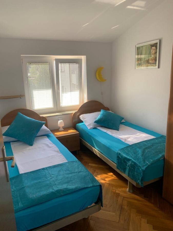 Apartmani Auer Pjescana Uvala Exterior foto